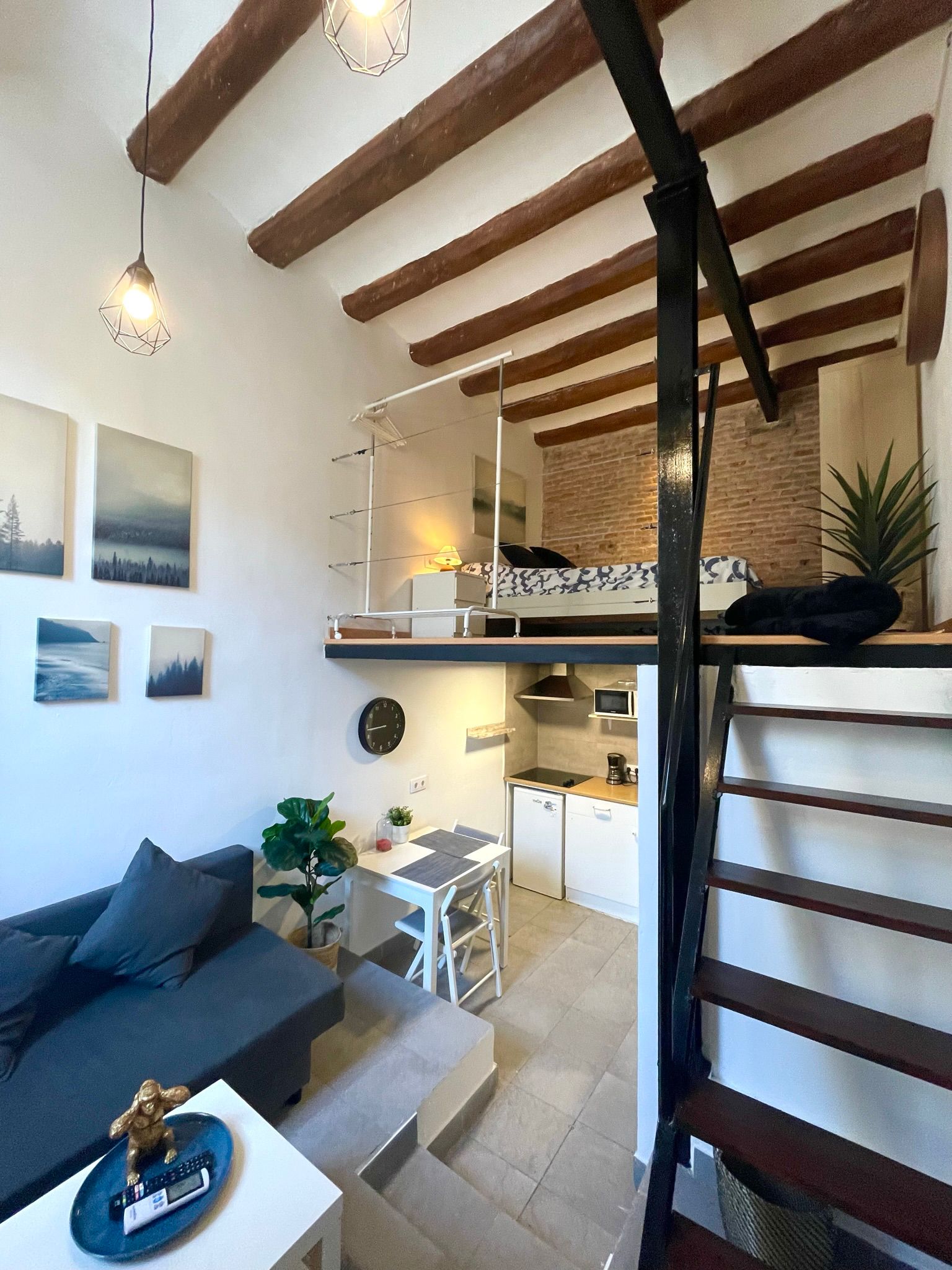 Apartments and private rooms in Barcelona